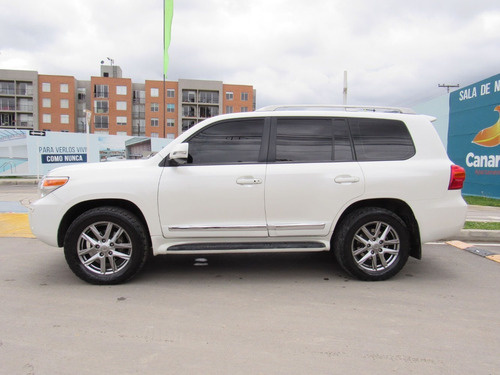 Toyota Land Cruiser 200 4.5 Vxr
