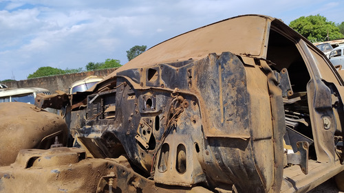 Carroceria Landau Estrutura Boa Para Restauro Peças Partes