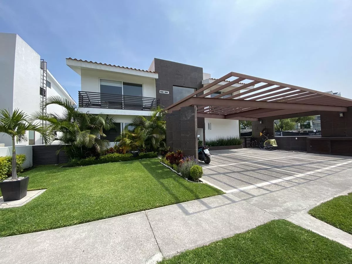 Venta De Casa En Cuernavaca, Residencia En Exclusivo Fraccionamiento | MercadoLibre