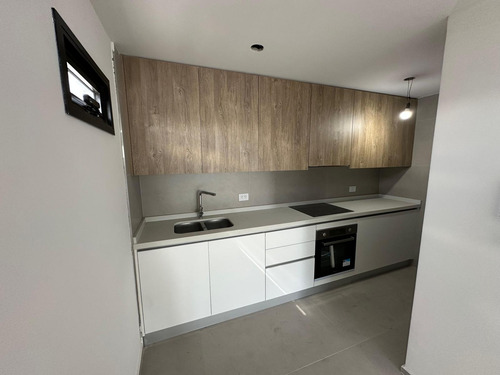 Departamento De 3 Ambientes A Estrenar. Full Amenities.