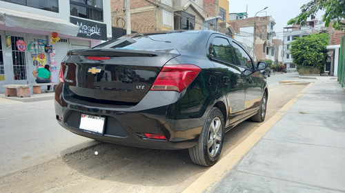 Auto Sin Prenda Vehicular De Uso Particular Con Soat Vigente