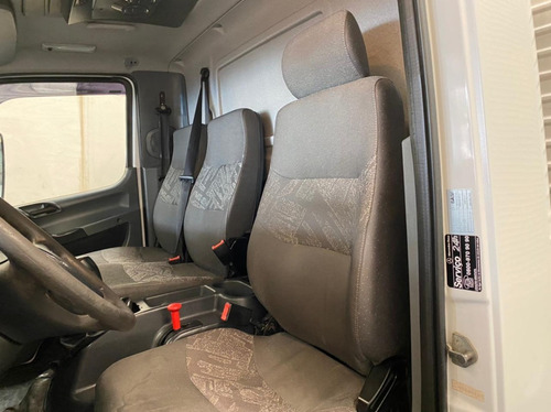 Caminhão M.benz Accelo 815 Ano 2013 Bau Un.dono