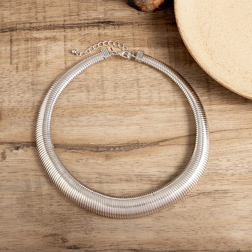 Temperamento De Cuello Africano De Snake Bone Line