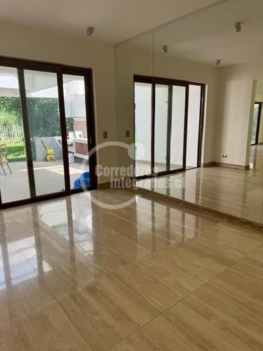 Casa En Venta De 7 Dorm. En Las Condes
