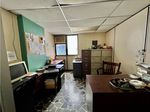 Se Vende Oficina 240m2 4b La Carlota