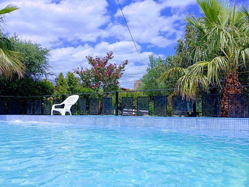 Casa Con Pileta De Uso Exclusivo, No Es Complejo De Cabañas, Hermosa Vista Abierta A Las Sierras, Parque, Quincho, 3 Aires Acondicionados, Wifi, Tv Cable, Vajilla Completa, Estacionamiento, 2 Baños