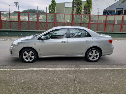 Toyota Gli 1.8 Flex Aut 2014