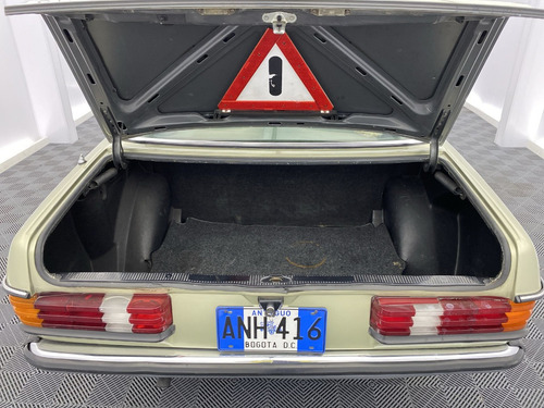 Mercedes Benz 230 E