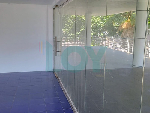 Arriendo Local Comercial 107m2 En Ciudad Empresarial.