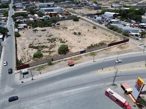 Renta De Terreno Comercial En Saltillo, Coahuila. En Ave. Manuel Perez Treviño (fray Landín) Agua Potable, Red De Drenaje Y Alcantarillado, Red De Electrificación, Alumbrado Público