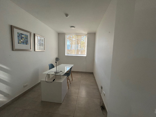 Metro Departamental- Primera Av. 1336; 2d+1b+1est+bod; Codjc