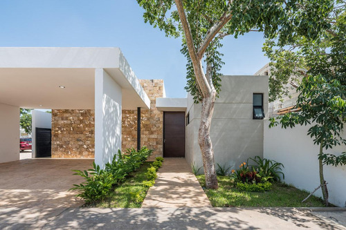 Casa De 1 Planta En Privada En Temozón Norte,mérida,yucatán.