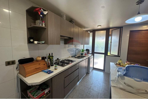 Casa Familiar 4+1 Dorm Brisas Norte