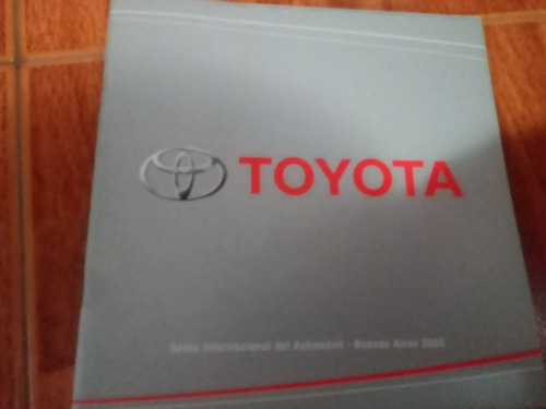 Folleto Toyota Salón Internacional Del Automóvil 2005