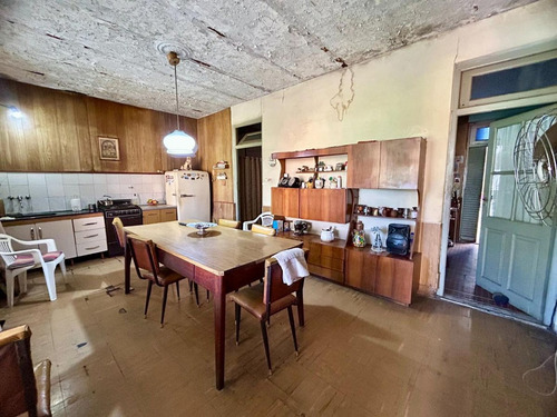 Venta/permuta Casa 5 Amb A Refac Caseros Centro