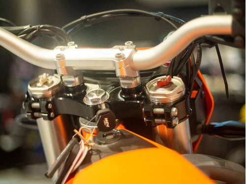 Imagen 25 de 25 de Ktm 690 R Enduro Unidades Disponibles