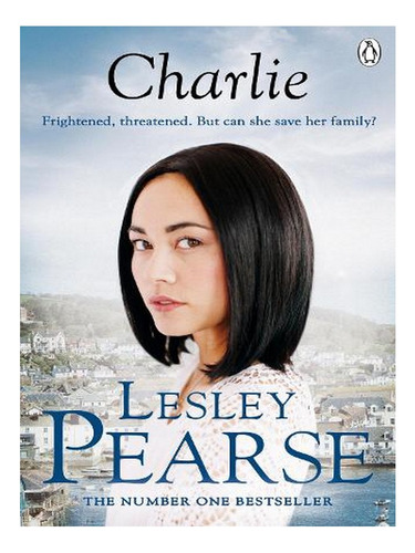 Charlie (paperback) - Lesley Pearse. Ew02