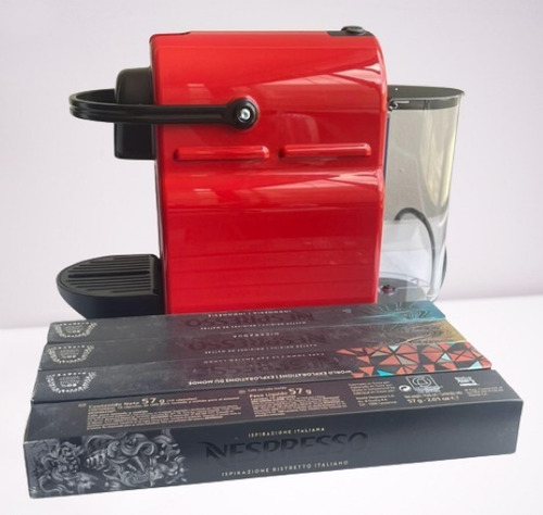 Imagen 2 de 4 de Cafetera Nespresso Inissia + 40 Capsulas