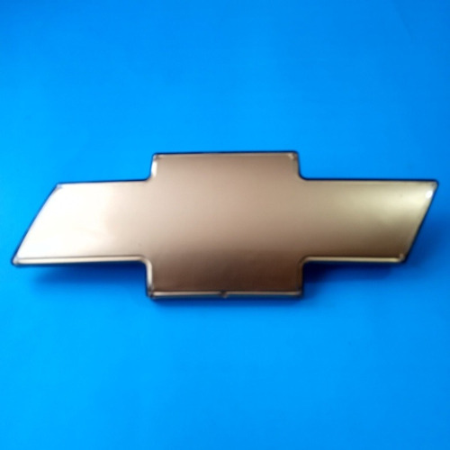 Emblema Suburban Parrilla 1999 - 2003 Chevrolet Camioneta 