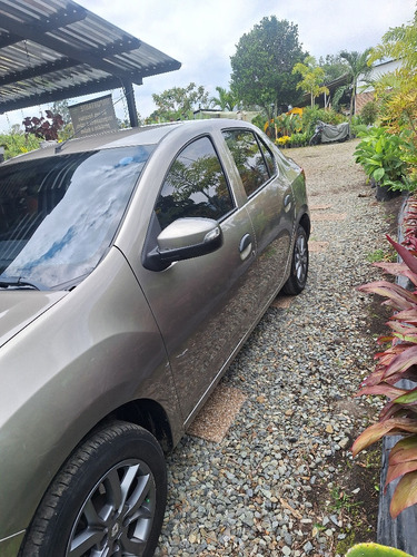 Renault Logan Life+ Smart