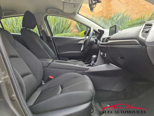 Mazda 3 2.0 Sport Touring