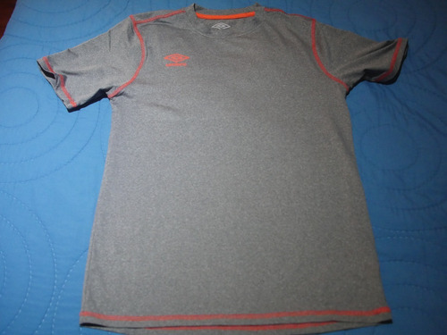 Camiseta Umbro Entrenamiento Talle S Elastizada