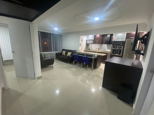 Imagen 4 de 7 de Apartamento En Venta En Catia La Mar De 3 Hab. 2 Baños Ref 756