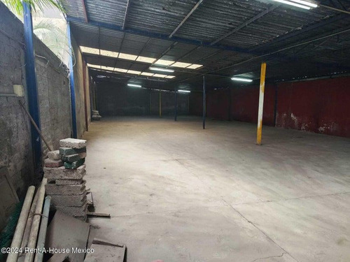Local (bodega) En Renta En Ecatepec De Morelos, Santa Maria Tulpetlac Am. 25-742