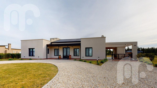 Imagen 1 de 30 de Venta Casa - Campos De Roca Ii