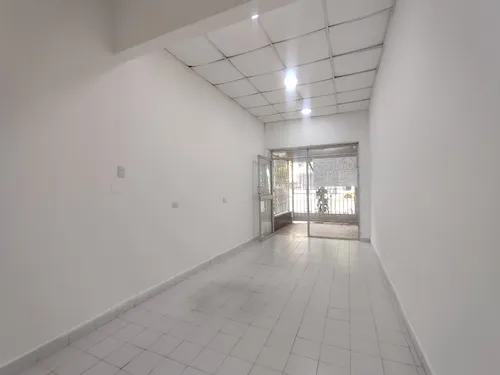 Local En Arriendo En Popular. Cod A25155