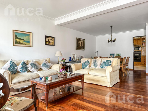 Casa En Venta Con Tres Dormitorios Y Playroom En El Alto De Martinez