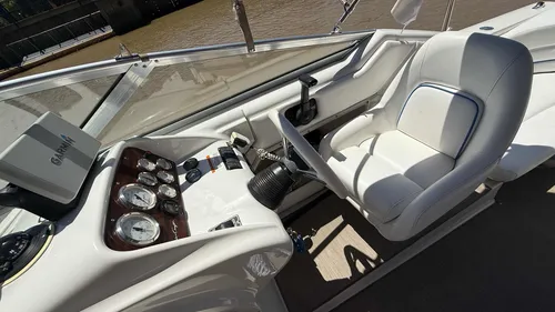 Lancha Cuddy Chris Craft 26 Volvo V8 300hp Duo Prop Crowne