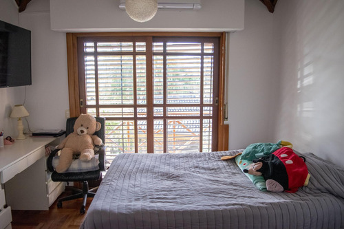 Casa Venta Barrio Alemán 4 Dormitorios, Jardín, Parrilla Garage