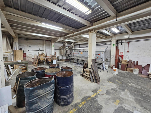 Km Comercial En Alquiler En Catia, Distrito Metropolitano