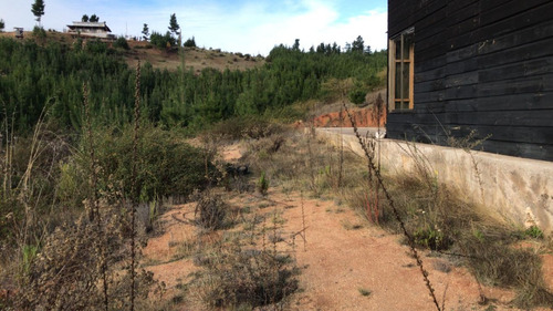 Hermosa Parcela Con Casa De 5 Habitaciones En Paredones