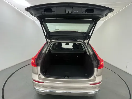 Volvo XC60 PLUS T8 4X4 PHEV