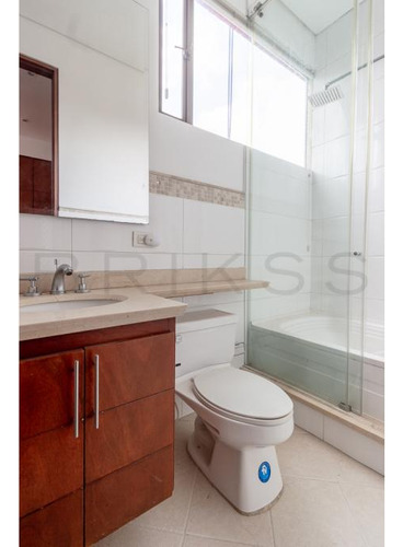 Apartamento En Arriendo/venta En La Cabrera. Cod V6405