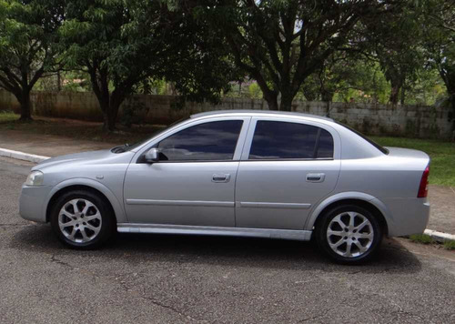 Chevrolet Astra 2.0 Advantage Flex Power 5p 2010