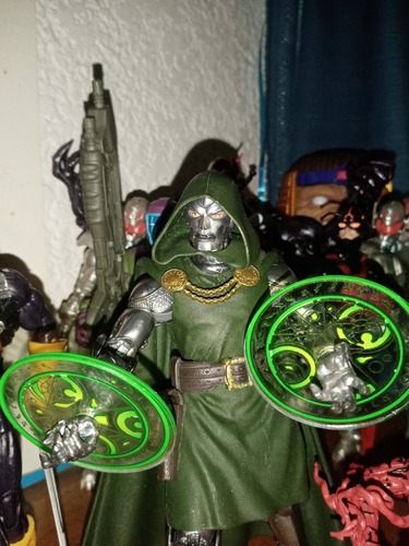 Marvel Legends Doctor Strange Dr Doom Efectos Magia