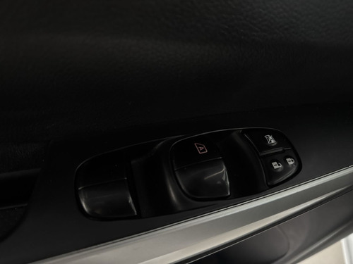 Nissan NP300 2.5 SE Paq Seguridad Mt