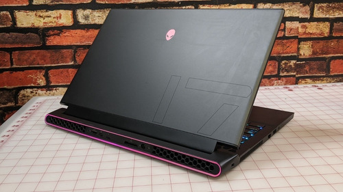 Imagen 5 de 7 de Alienware M17 R2 I7