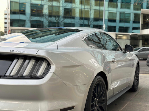 Ford Mustang 5.0 Gt 421cv