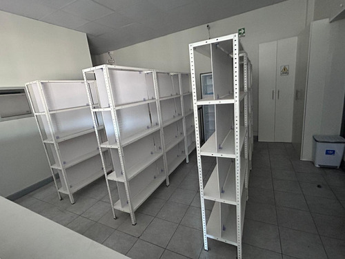 Local Comercial Ideal Farmacia Mac-iver /parque Forestal Pre