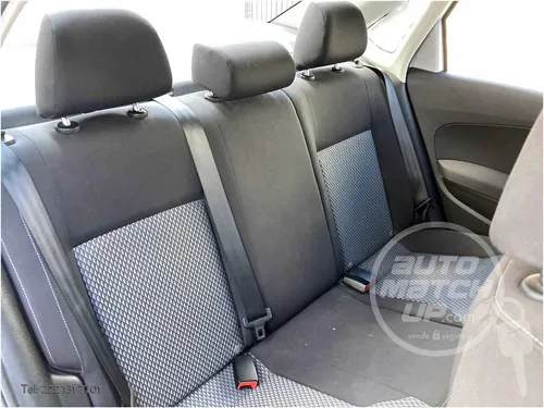 Volkswagen Vento 1.6 Confortline Mt