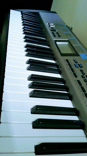 Piano Casio Ctk1300-es En Perfecto Estado