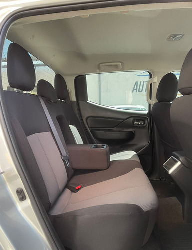 Mitsubishi L200 2.4 Cd Glx 4X2 Mt
