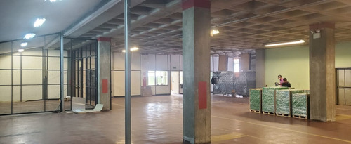 Imagen 7 de 7 de #1585 Local 840m2, Boleita Norte.