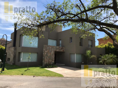 Casa En Venta De 4 Dormitorios En Barrancas De San José