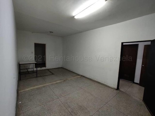Linda R. 0424-576.7001 Rah#21-19596 Alquila Casa Comercial