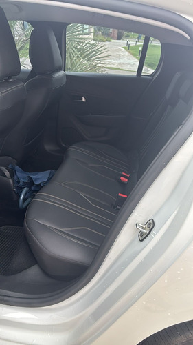 Peugeot 208 1.6 Feline Tiptronic